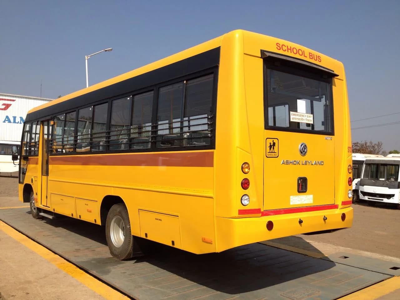 MiTR Bus — photograph 1